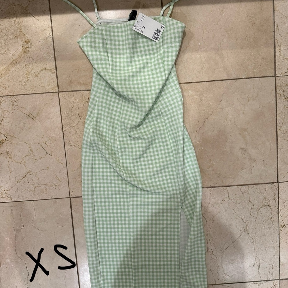 H&M NWT green gingham midi bodycon dress with slit XS - Picture 2 of 2